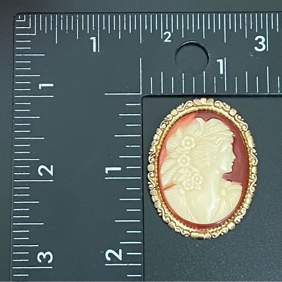 Vintage Unsigned Victorian Lady Cameo Gold-tone Brooch 12g - Picture 8 of 13
